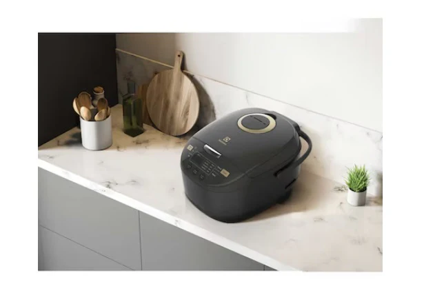 Electrolux E7RC1-650K 1.8L Rice Cooker - Image 4