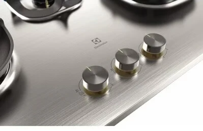Electrolux EHG8351SCP (PUB) 82cm UltimateTaste 500 Built-in Gas Hob With 3 Cooking Zones - Image 4