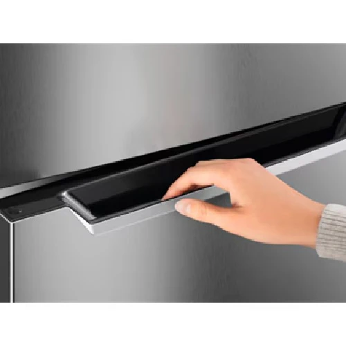 Electrolux ETM3300A-A 334L 600 Series Top Freezer Refrigerator - Image 4