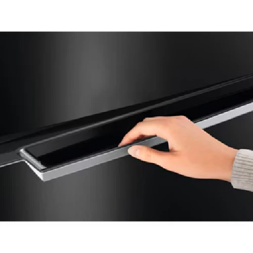 Electrolux ETM4200A-B 415L 600 Series Top Freezer Refrigerator - Image 5