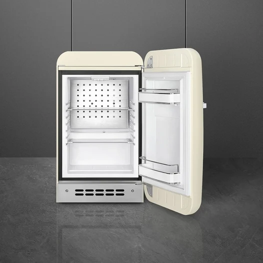 FAB5RCR5 Retro Freestanding Fridge Cream - Image 2