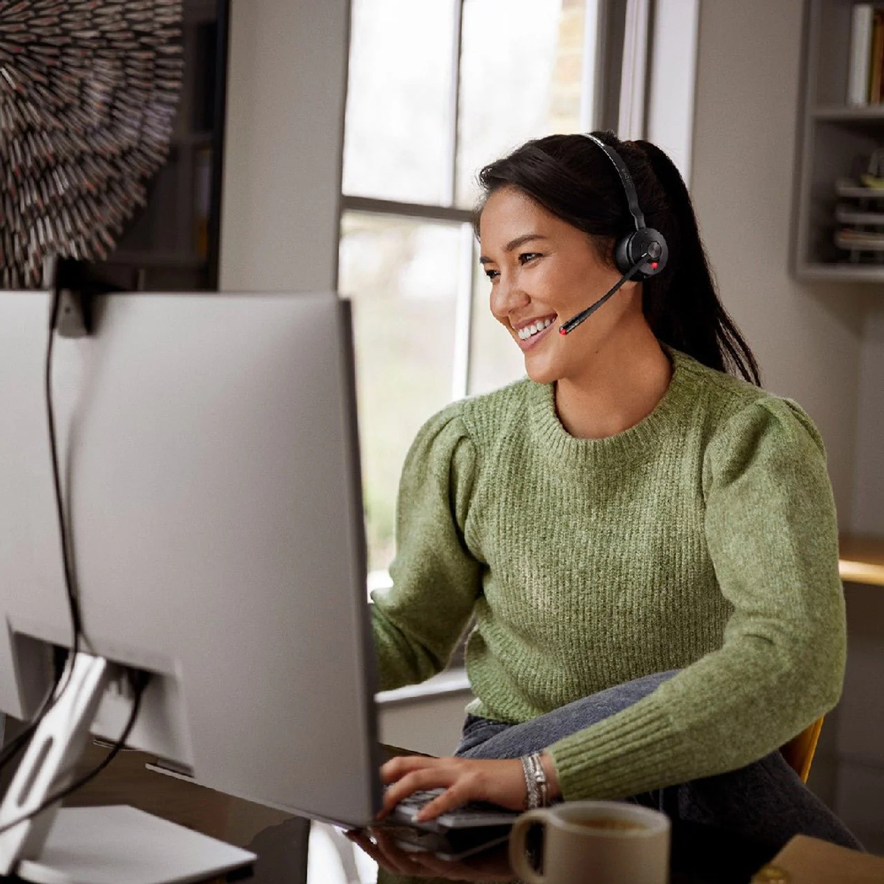 Jabra Engage 55 SE Stereo MS Wireless DECT Headset with Stand USB-C - Image 4
