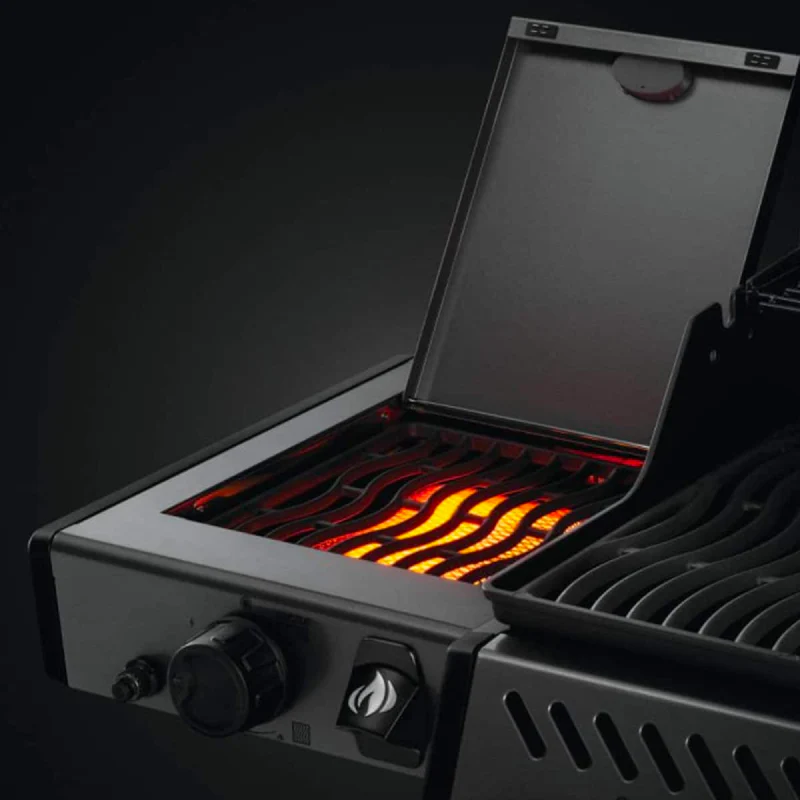 Napoleon F365SIBPGT-RC Freestyle 365 Gas BBQ Grill With Infrared Side Burner - Image 4