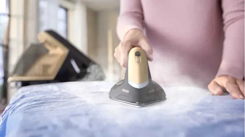 Philips PSG8140/80 Perfect Care 8000 Series Steam Iron Station - Black/Copper - Image 4