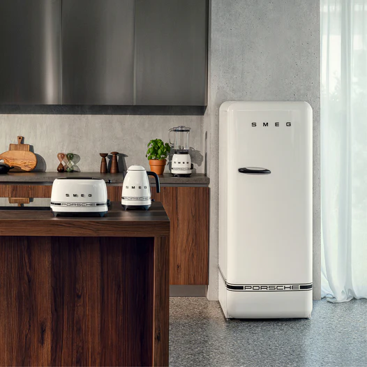 Smeg Fab28RdpCw6 Porsche Retro Freestanding Fridge Carrara White - Image 5