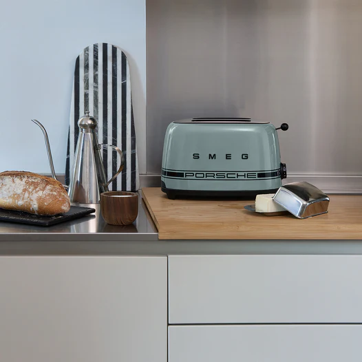 SMEG Porsche TSF01 Two‑Slice Toaster Shade Green - Image 5