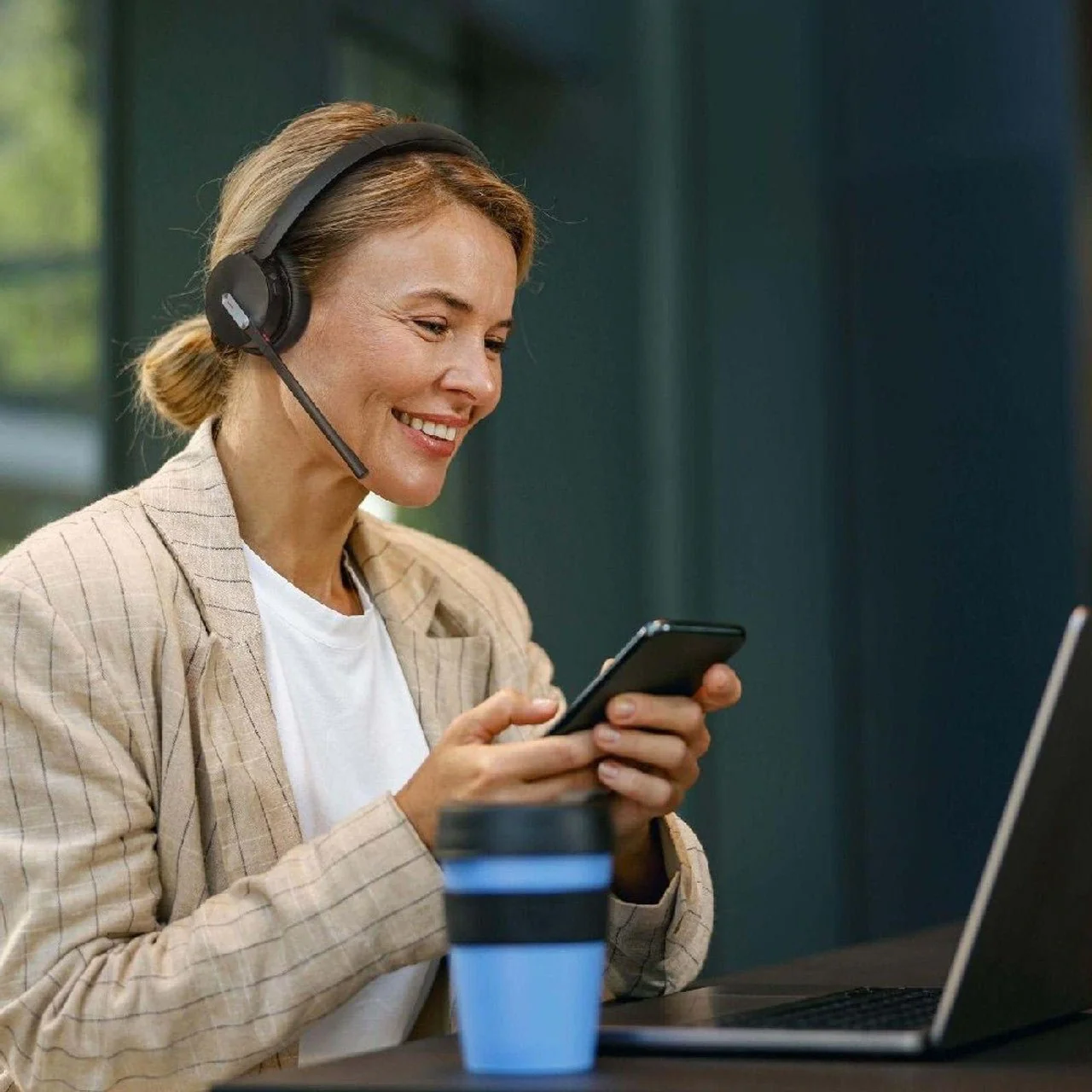 Yealink WH64 Dual Teams DECT Wireless Headset 1208674 - Image 8