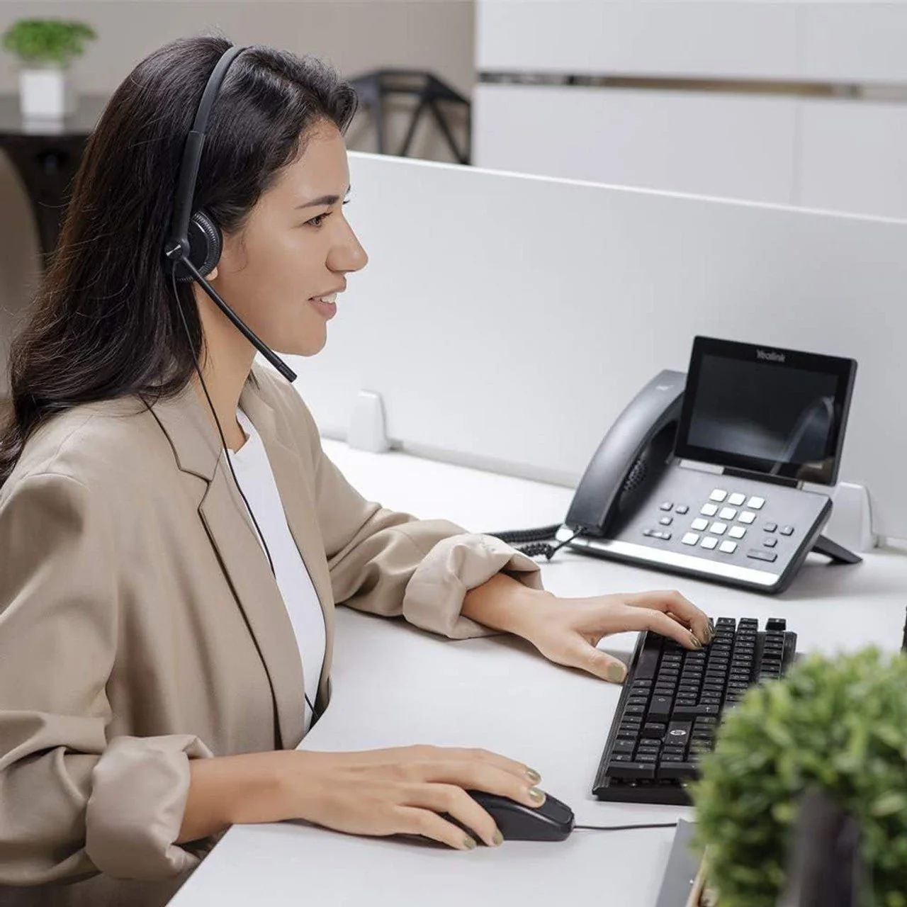 Yealink YHS34 Lite Mono QD Wired Headset for Desk Phones - Image 4